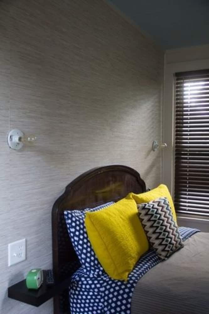 Standard Studio Suite, 1 Bedroom photo 2