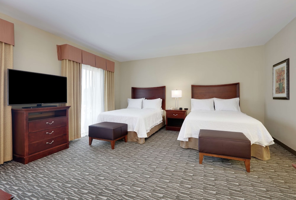 Suite, 2 Queen Beds, Non Smoking - Photo 2