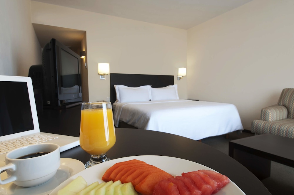 Superior Room, 1 King Bed - Photo 3
