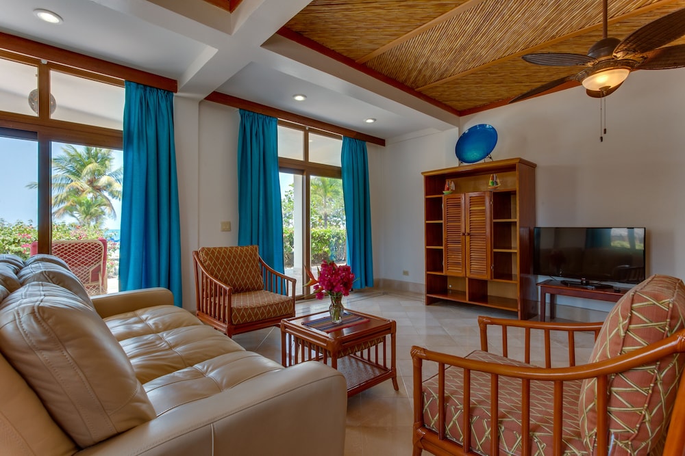 2 Bedroom Poolfront Suite photo 2