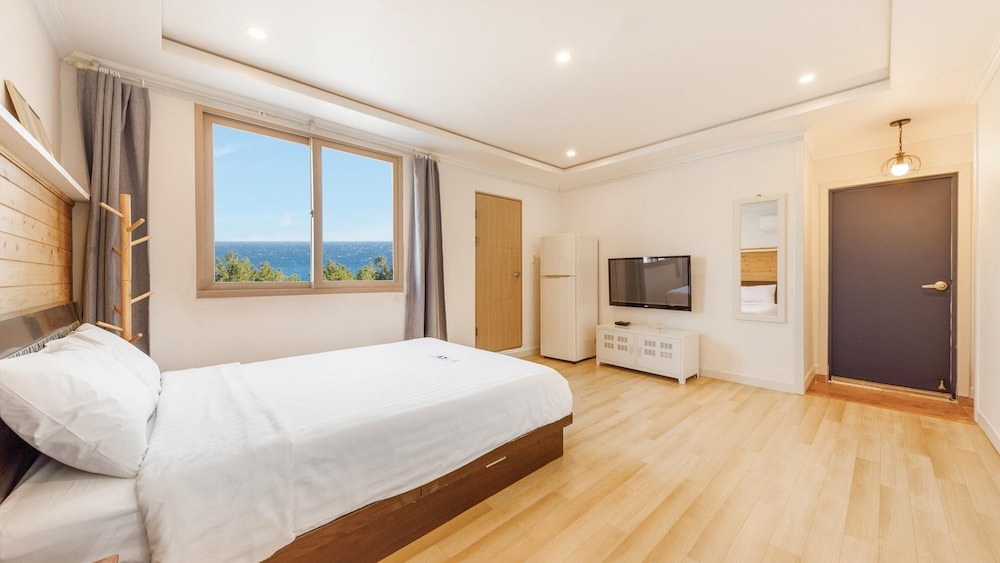 Basic Room, 1 Bedroom (mulbyeongjali B(osyeonbyu)) - Photo 5