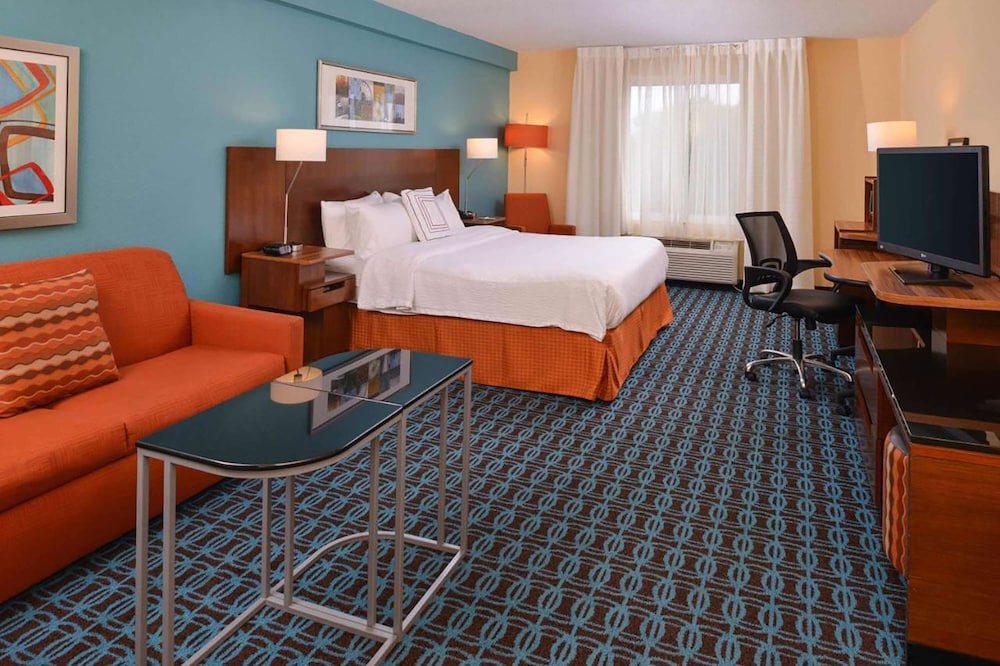 Studio Suite, 1 King Bed, Non Smoking photo 1