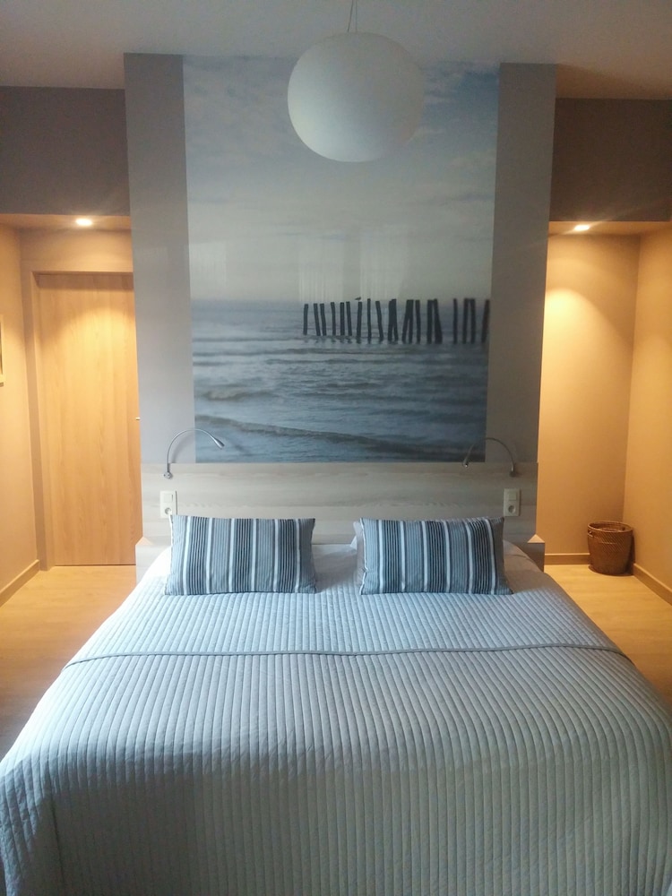 Luxury Room, 1 Bedroom, Accessible, Garden View photo 2