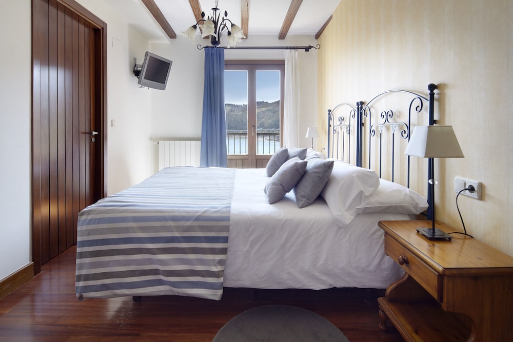 Double Room, Sea View - Photo 5