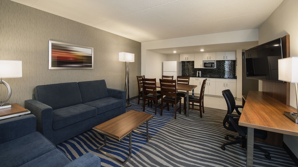 Suite, 1 Bedroom photo 2