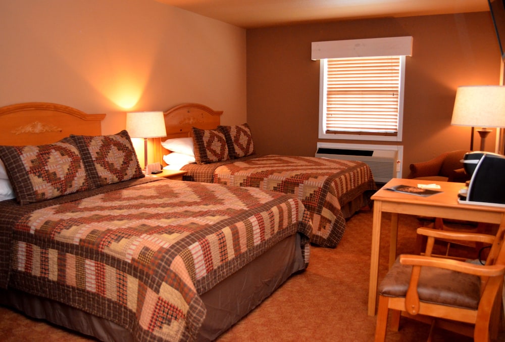Standard Double Room, 2 Queen Beds