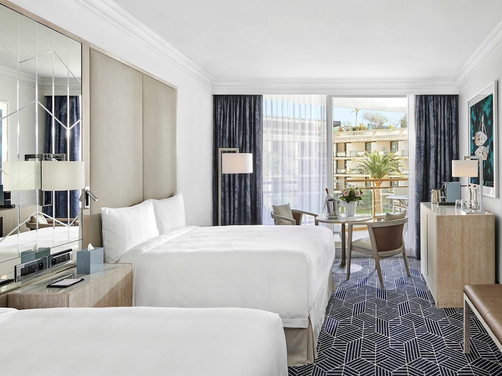 Fairmont Garden View, Twin double beds