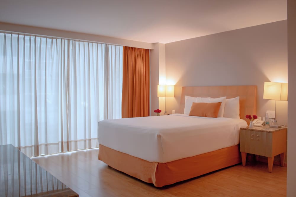 Suite, 1 Queen Bed, Exterior View