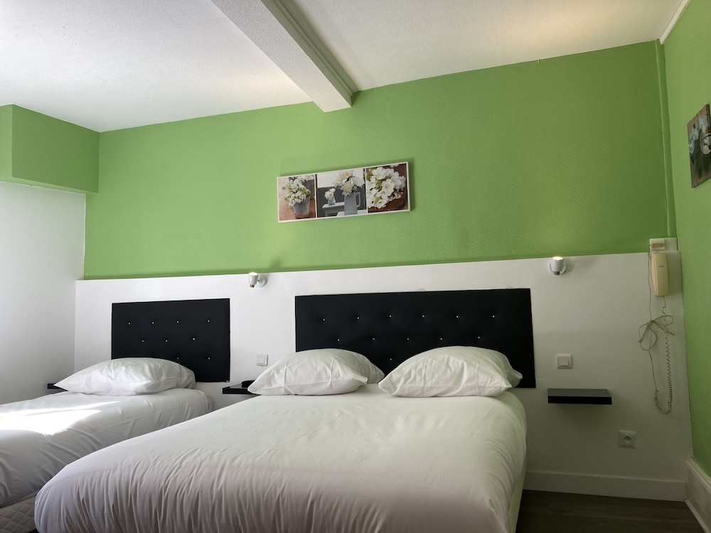 Standard Triple Room - Photo 1