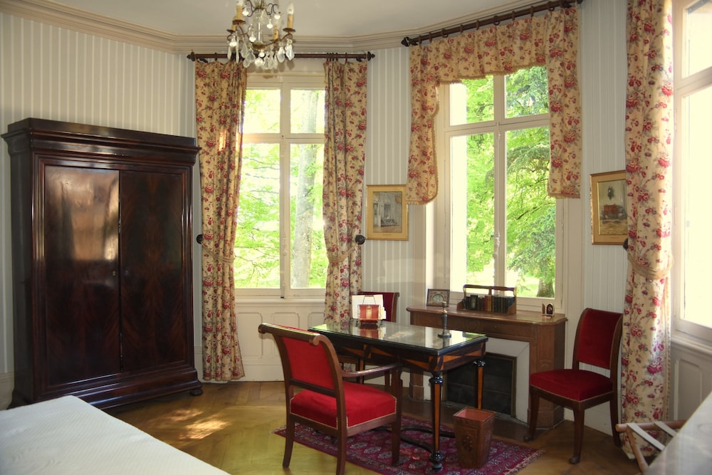 Double Room (Roses) photo 3