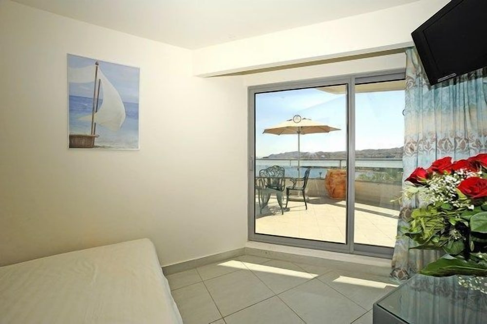 Terrace Room photo 1