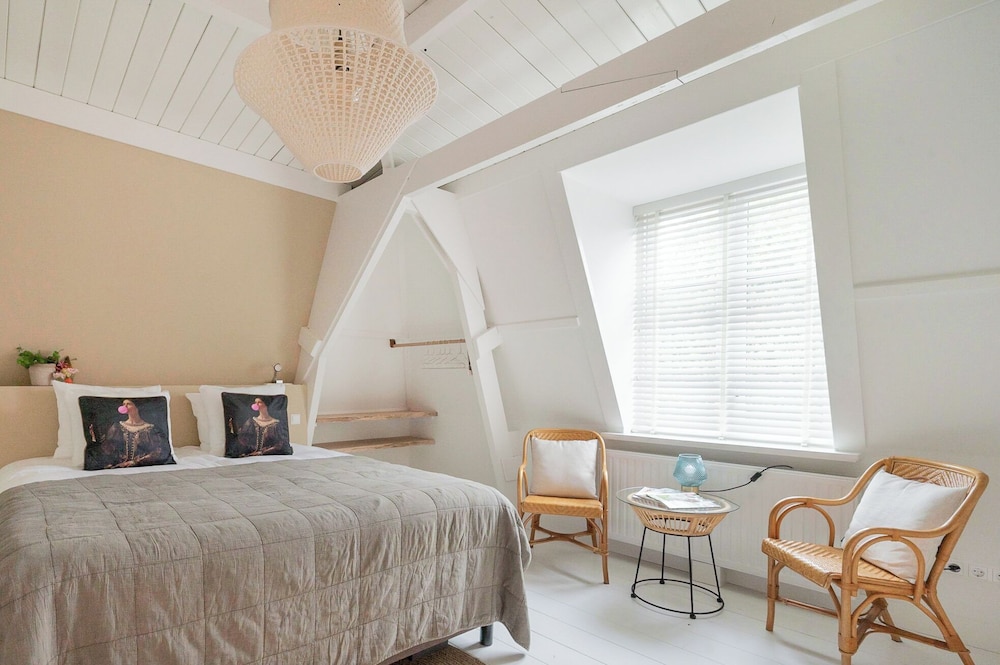Comfort Room photo 2