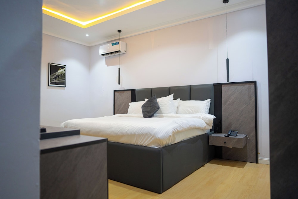 Premium Single Room