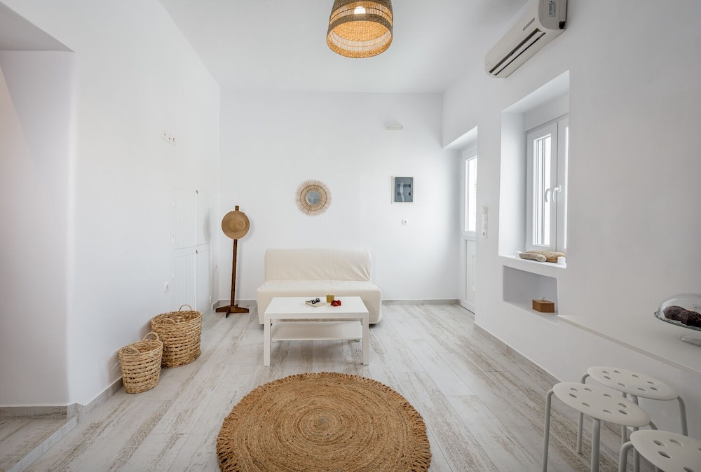 Apartment photo 3