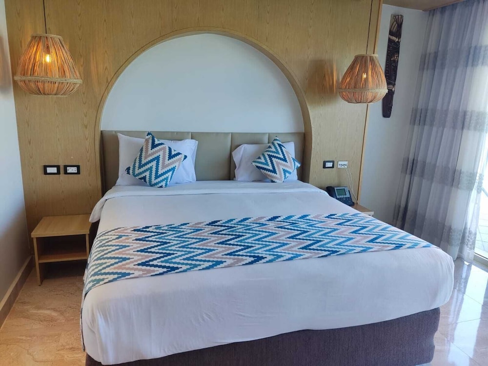 Suite Lagoon Bungalow photo 3