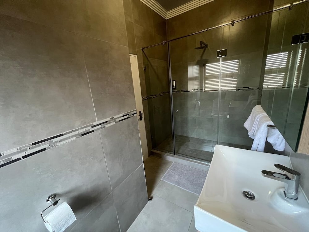 Standard Apartment, 1 Bedroom, Ground Floor photo 2