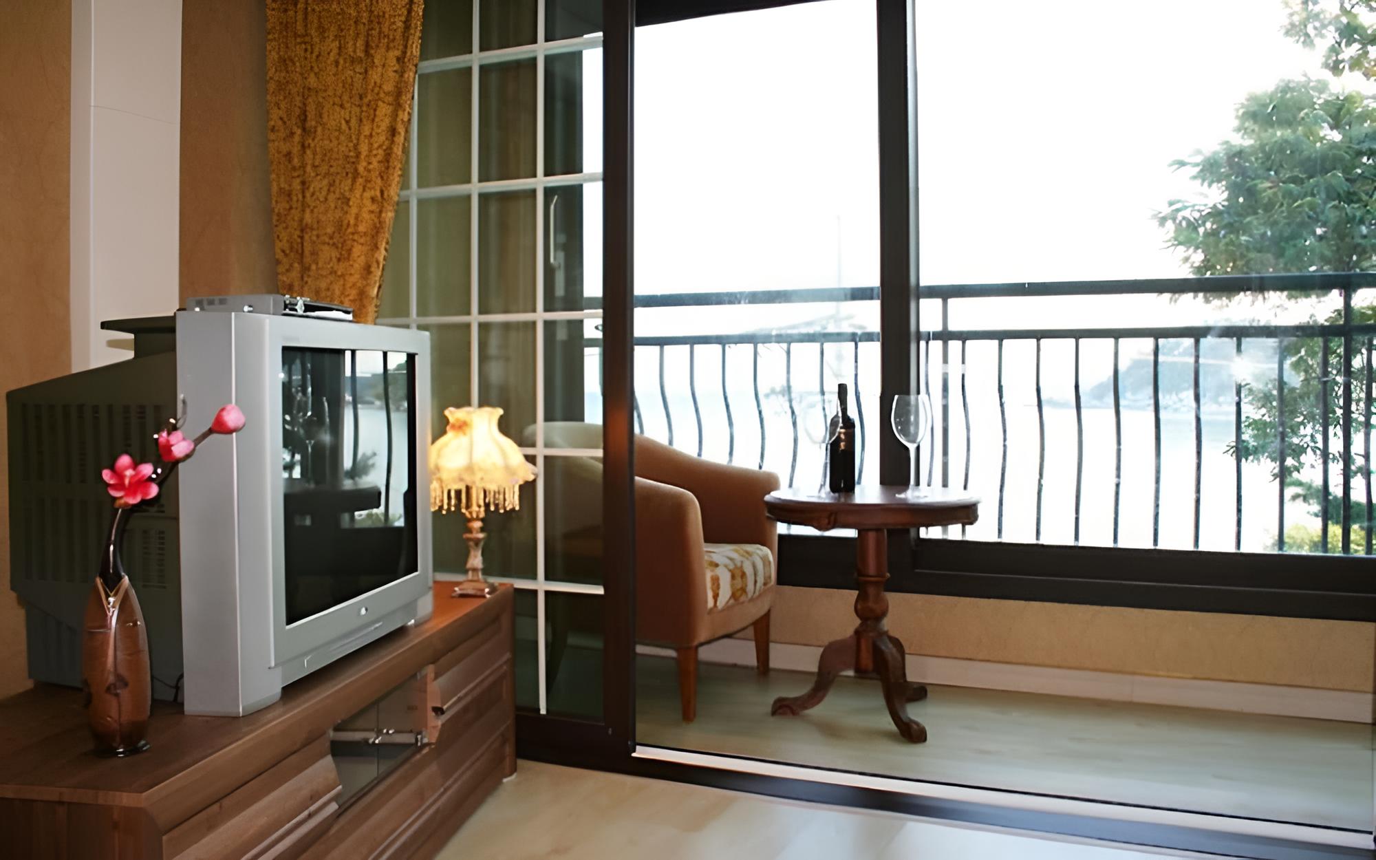 Room (Myeongmun Small Room B2) photo 3