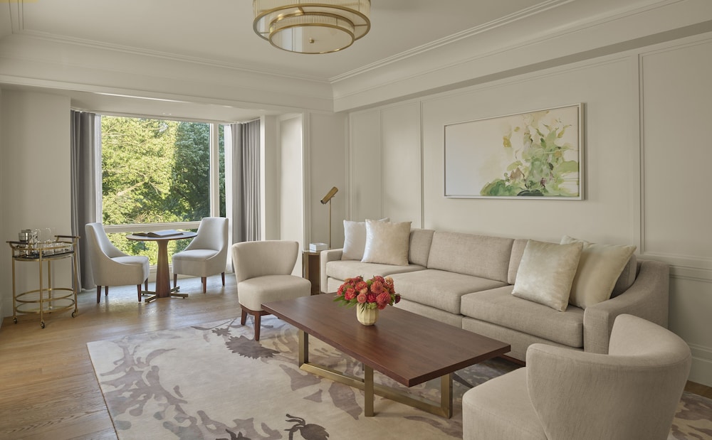 Grand Suite (Signature) thumbnail 5