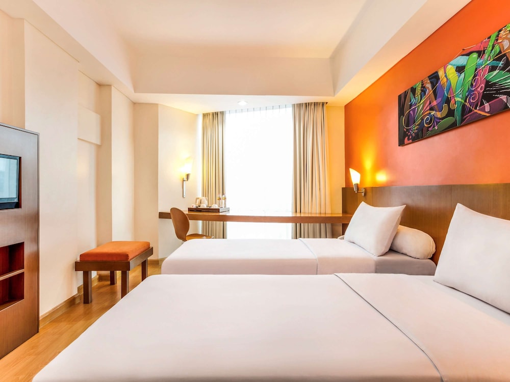 Standard Room, 2 Twin Beds - Photo 1
