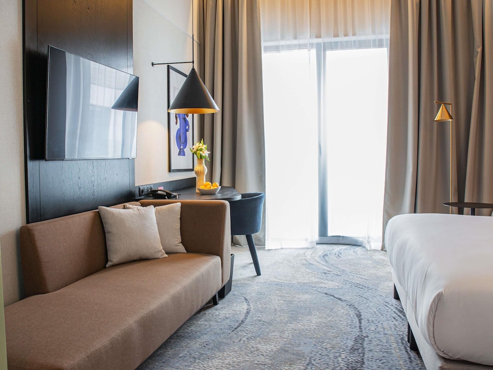 Classic Room, 1 King Bed photo 2