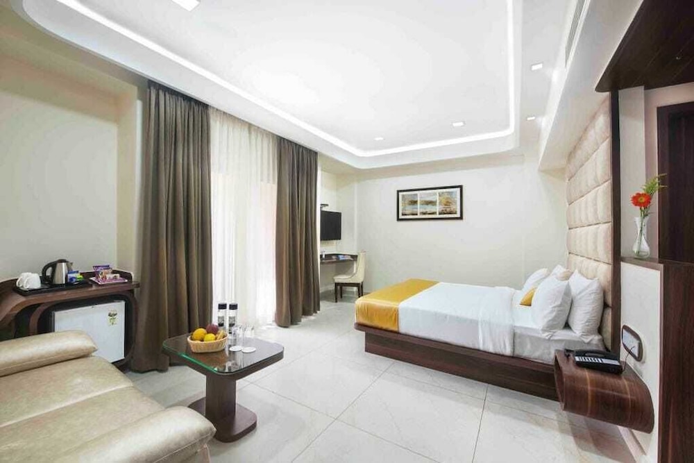 Superior Room, City View