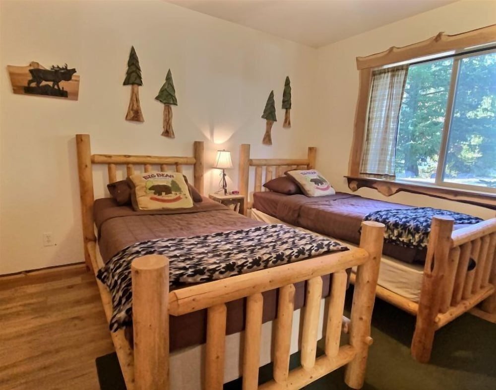 Cabin (Elk Ridge)