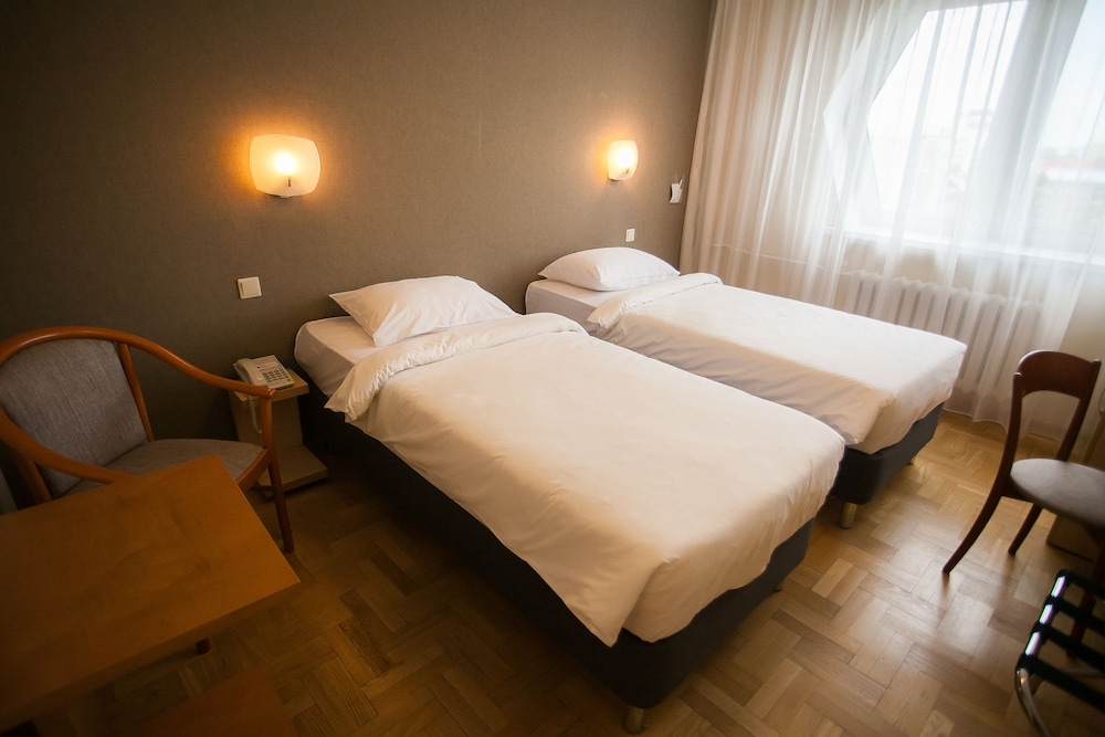 Basic Double or Twin Room photo 1