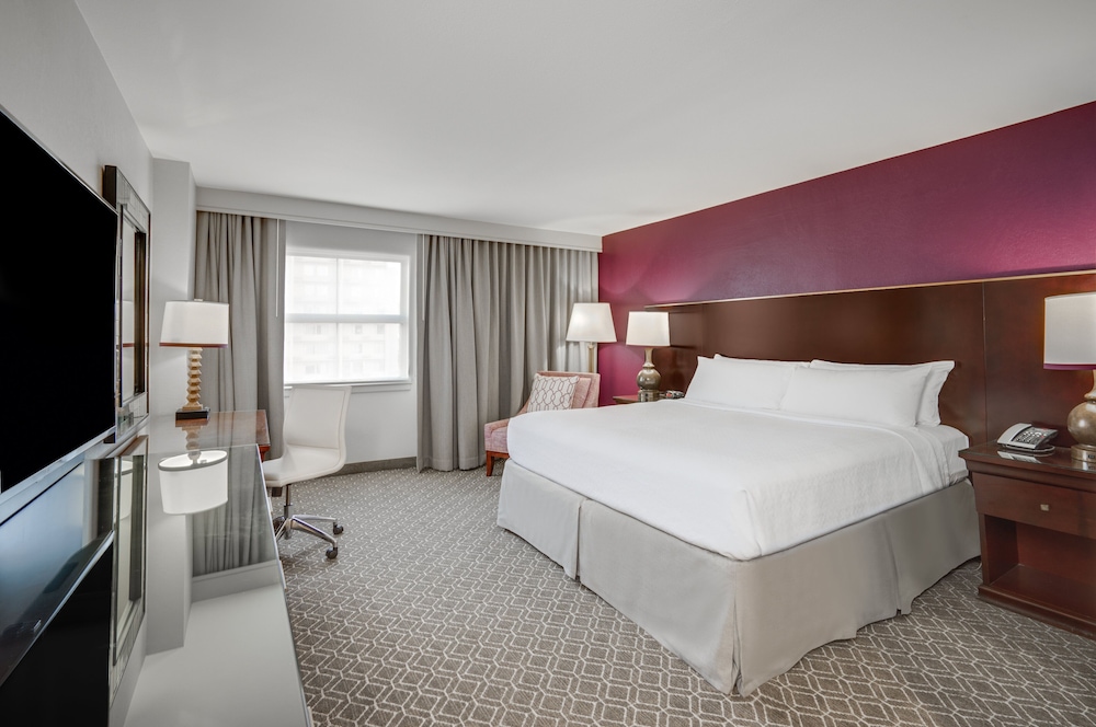 Standard Room, 1 King Bed, Tower (Alexa Tower) - Photo 2