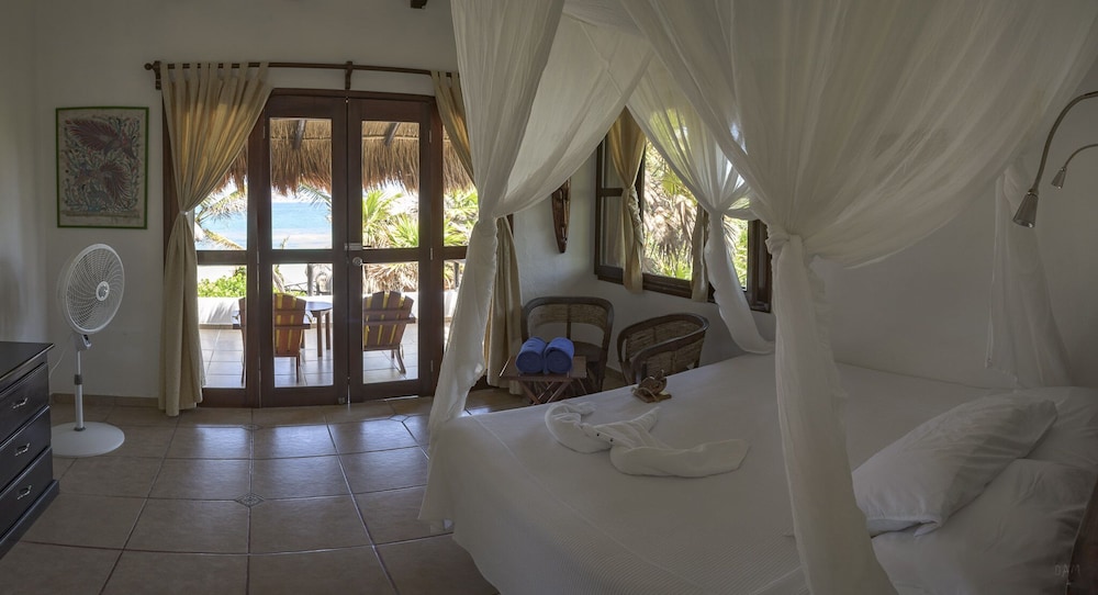 Estrella Ocean Room