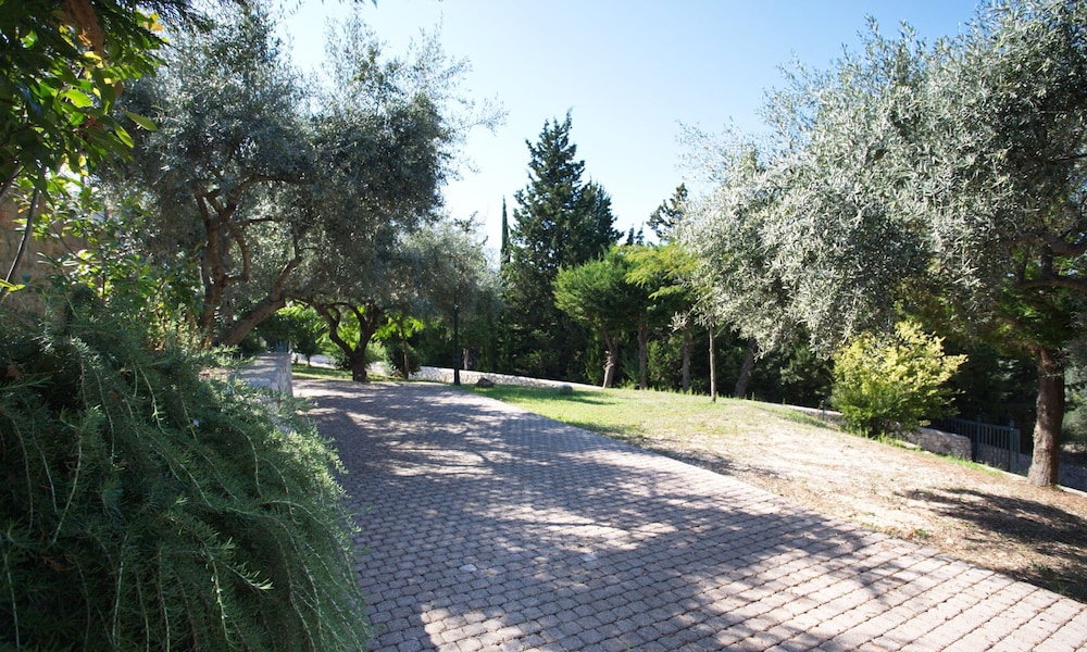 Villa, Smoking