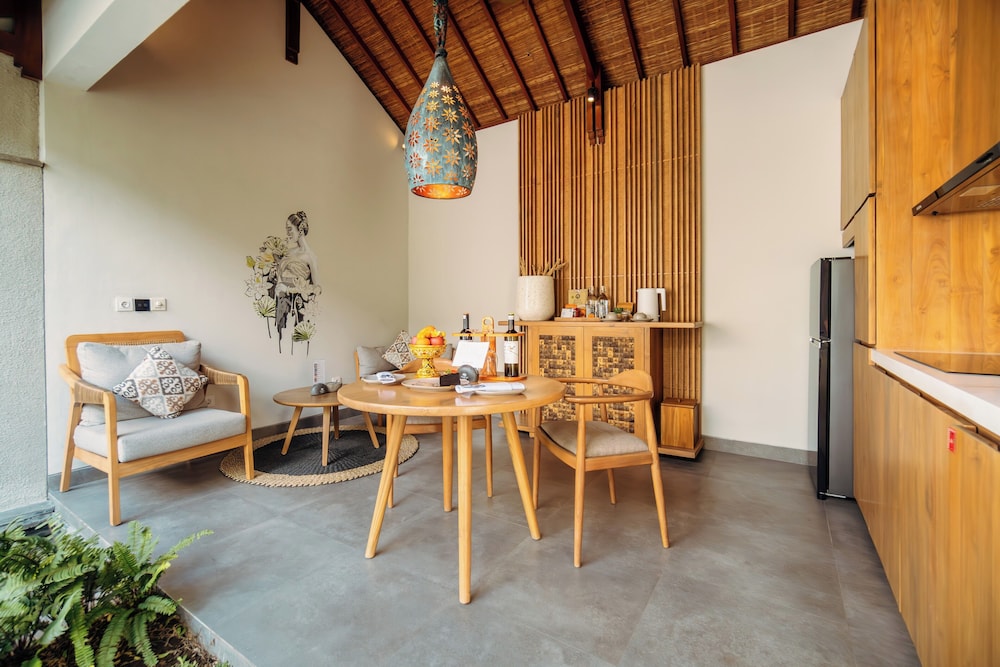 2 Bedroom Villa with Private Pool & Bath Tub - Photo 11