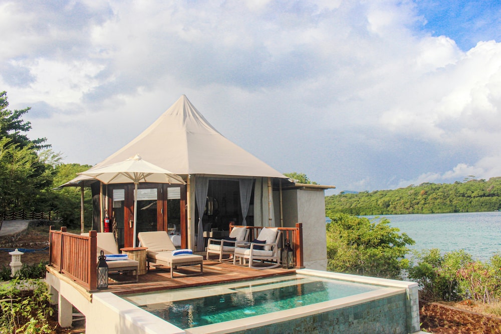 Cliff Tent Pool Villa photo 3