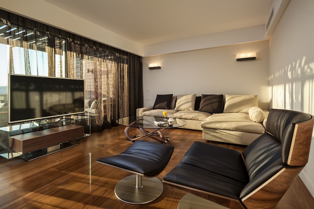 Penthouse (Suite)