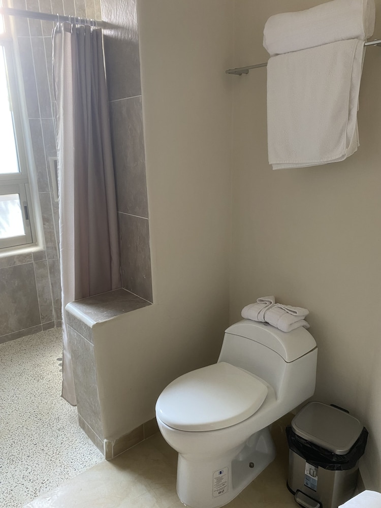 Standard Room - Photo 28