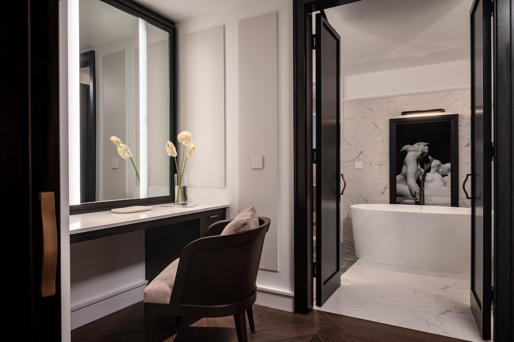 Signature Suite, 1 Bedroom, Non Smoking photo 2