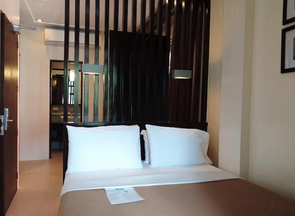 Royal Room, 1 Queen Bed - Photo 2