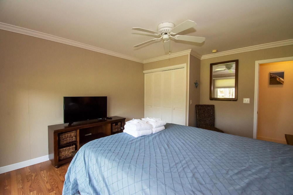 House, Multiple Beds, Kitchen, Ocean View