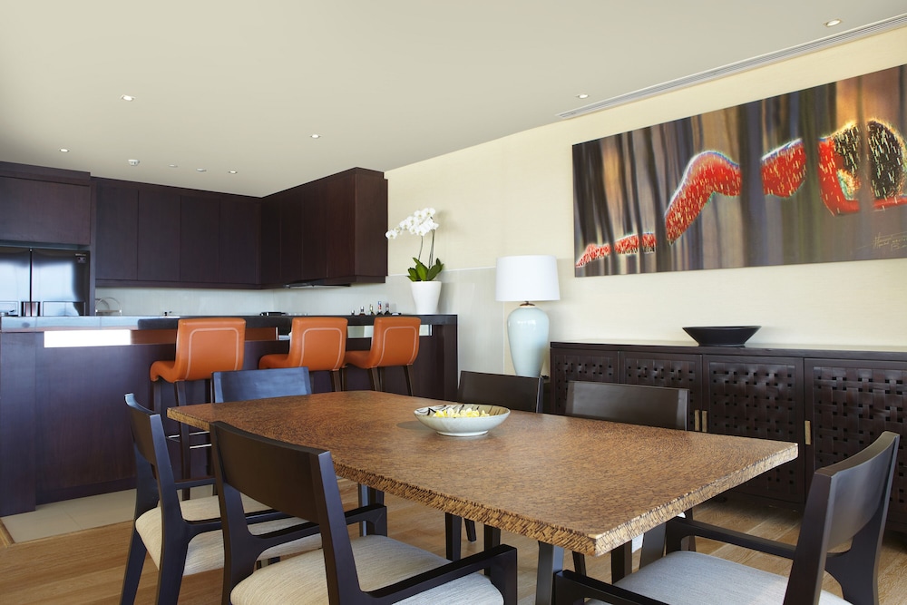 66 Penthouse, Ocean View