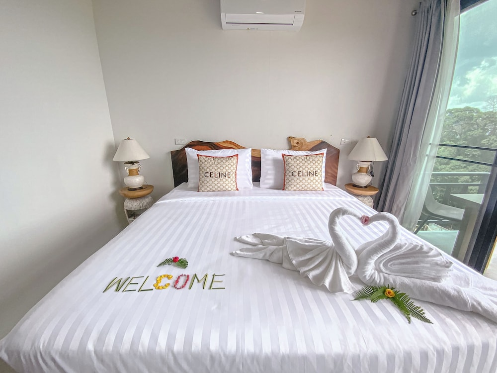 Grand Panoramic View Suite - Photo 19