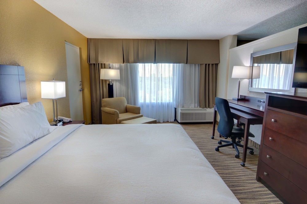 Standard Room, 1 King Bed - Photo 1