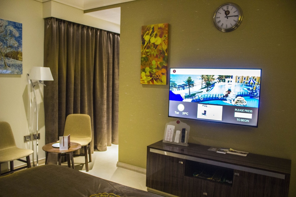 Deluxe Room - Photo 3