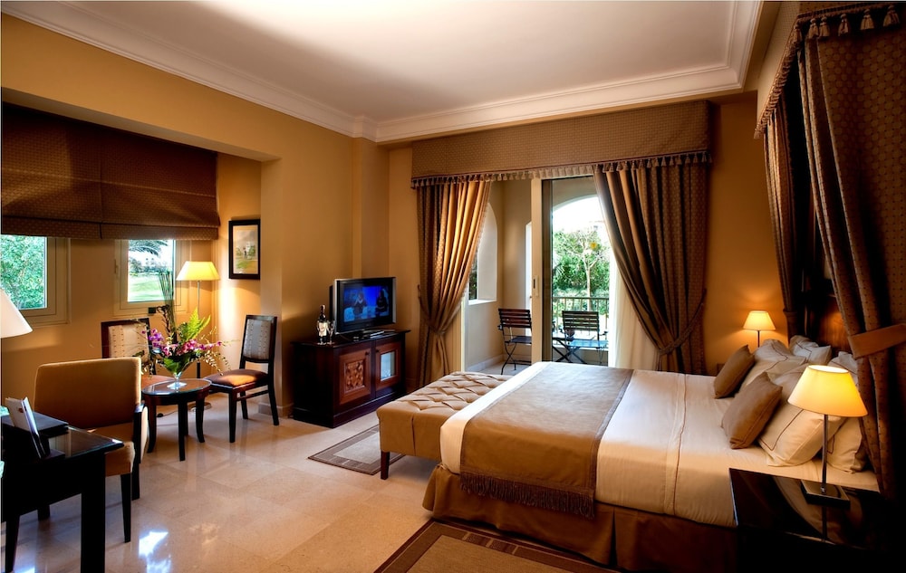 Deluxe Room, Golf View - Photo 1