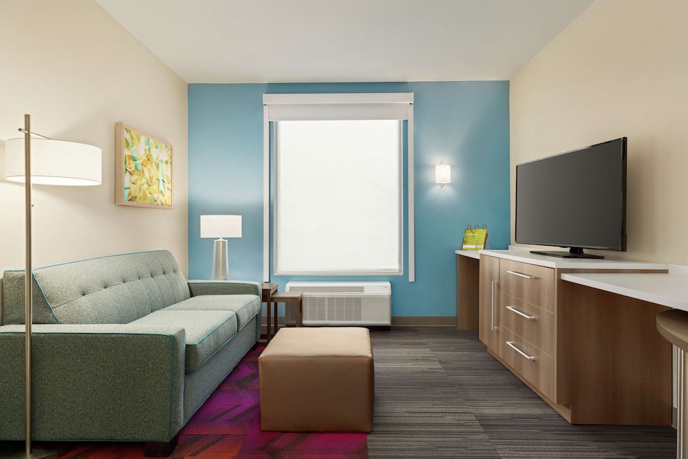 ADA Accessible Suite, 1 King Bed, Accessible (Hearing) - Photo 2