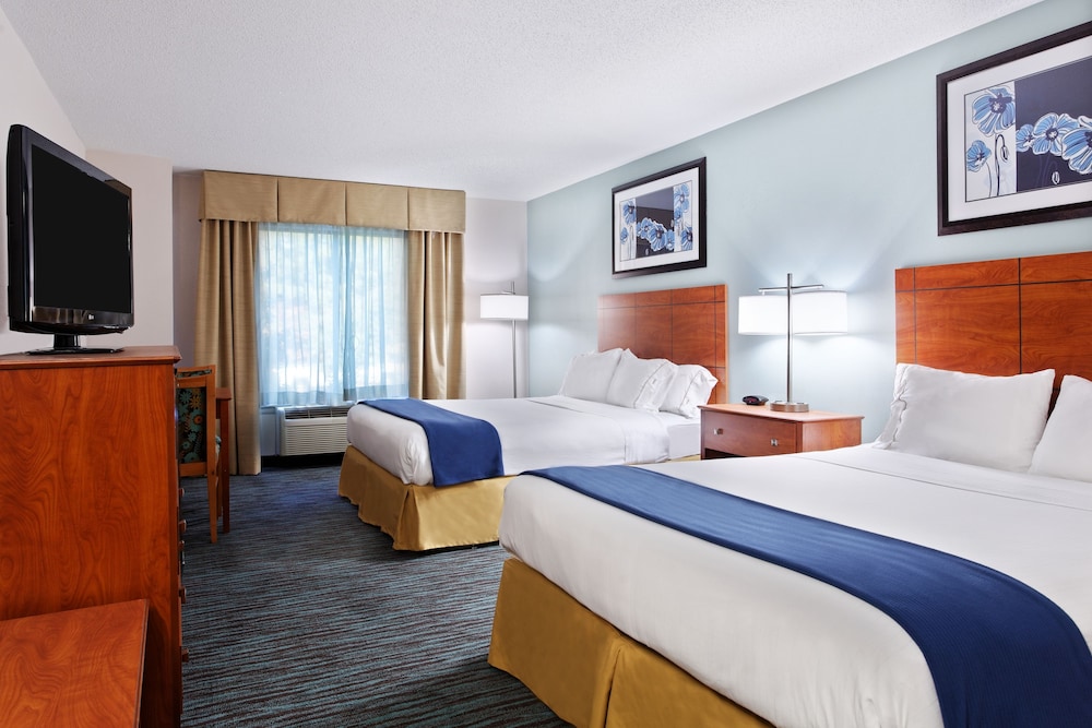 Standard Room, 2 Queen Beds - Photo 1