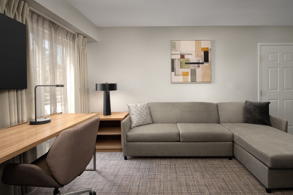 Suite, 1 Bedroom - Photo 5