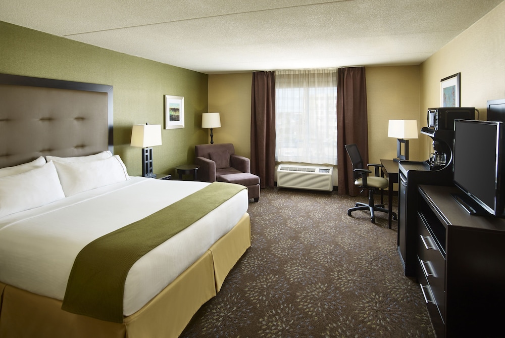 Suite, 1 King Bed, Jetted Tub