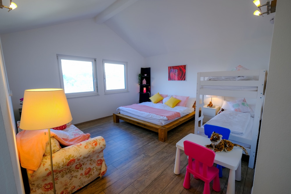 Apartment, 3 Bedrooms, Accessible, Smoking photo 3