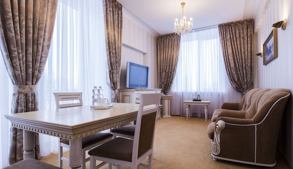 Luxury Suite photo 1