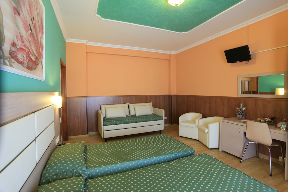 Economy Double or Twin Room - Photo 1