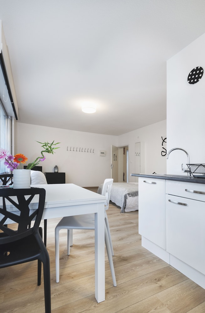Studio, Private Bathroom (Studio Noir et Blanc) photo 2